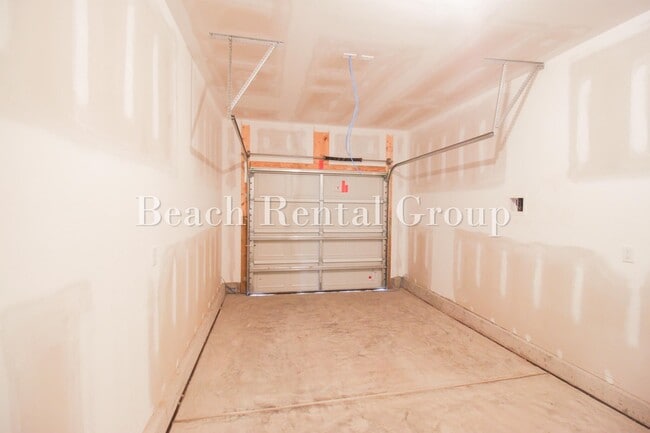 Building Photo - 1320 Speedway St