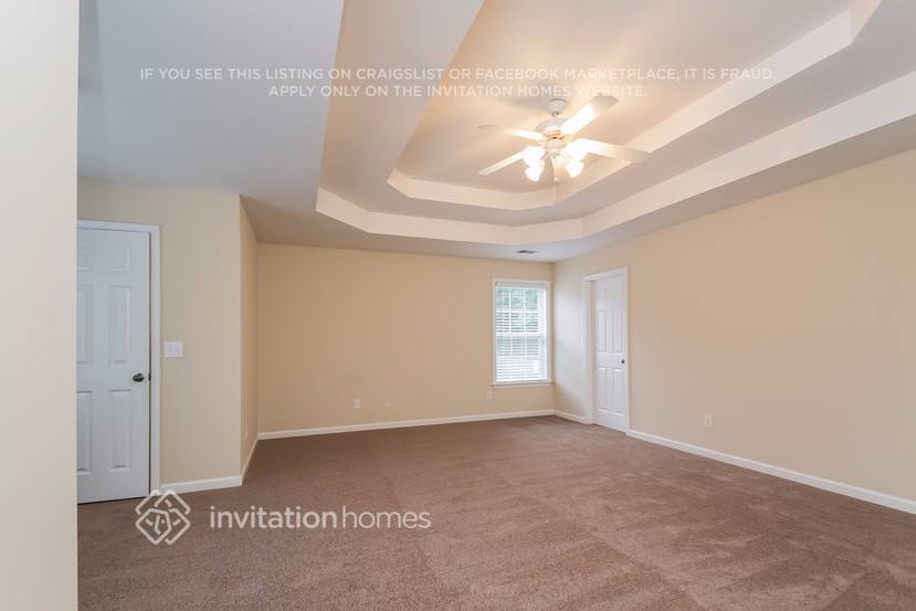 Building Photo - 5171 Silhouette Ln SW