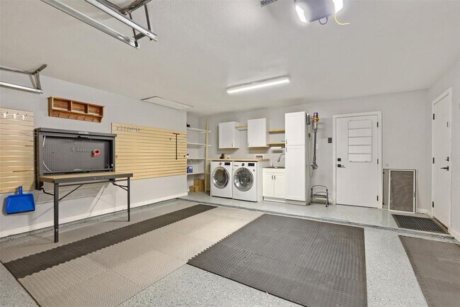 Building Photo - 1602 Thornridge Rd