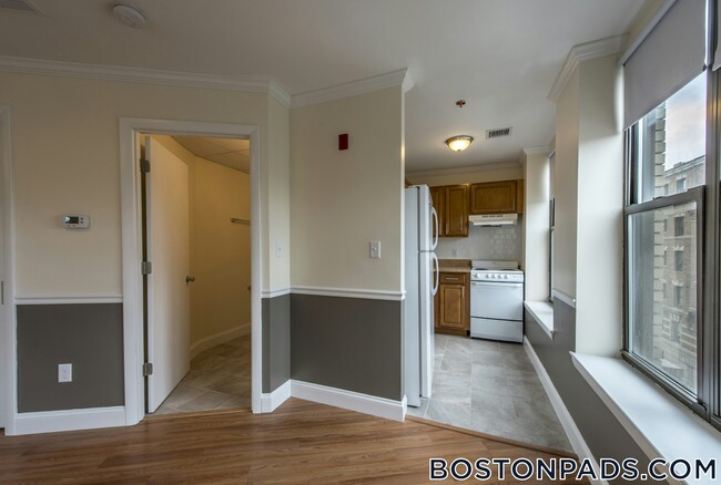 Building Photo - 1088 Boylston St