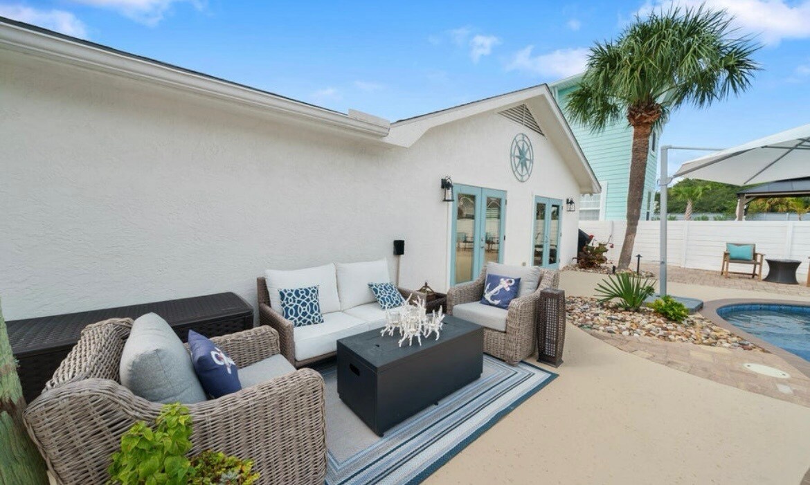 Building Photo - 613 W Caladium Cir