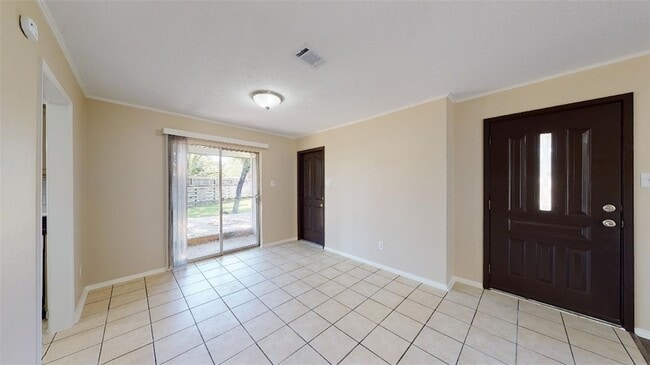 Building Photo - 4130 Willow Oak St