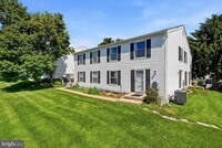 Building Photo - 13 Fox Run Ct
