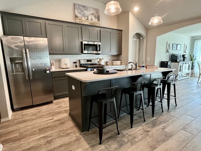 Building Photo - 1808 E. Van Buren PL.