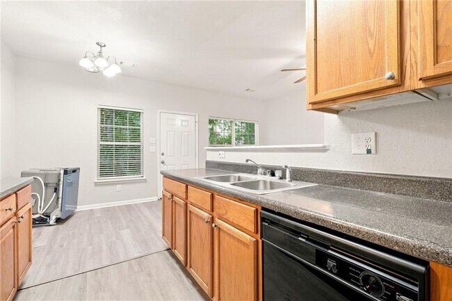 Building Photo - 7130 Brookview Way