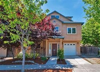 Building Photo - Furnished Home in Central Davis - Short/Lo...