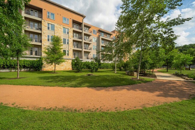 Building Photo - 1900 Barton Springs Rd