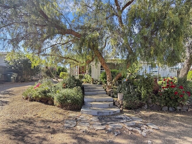 Building Photo - 3053 Quail Rd