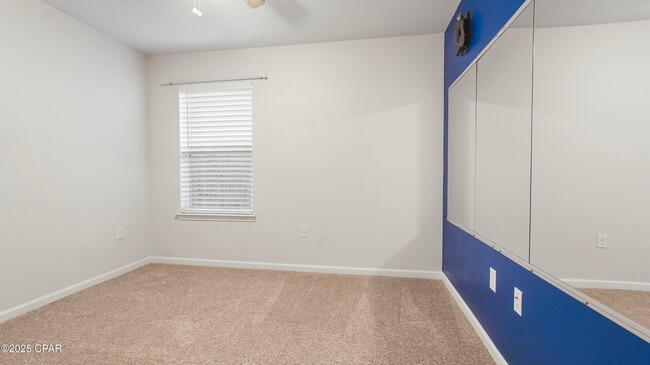 Building Photo - 4028 Silver Spur Rd