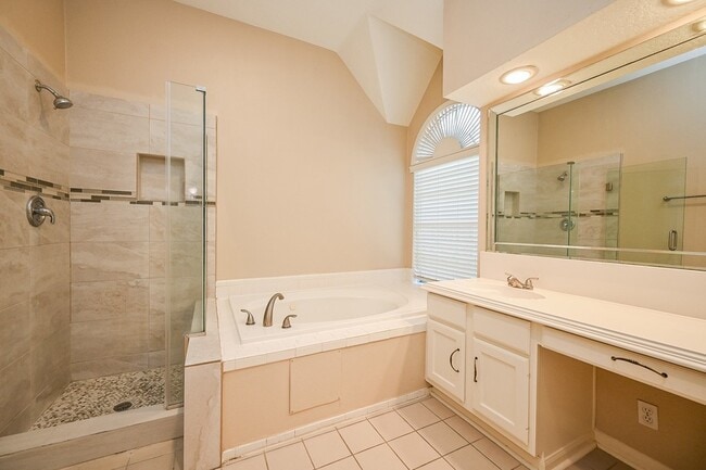 Building Photo - 1335 Remington Crest Dr