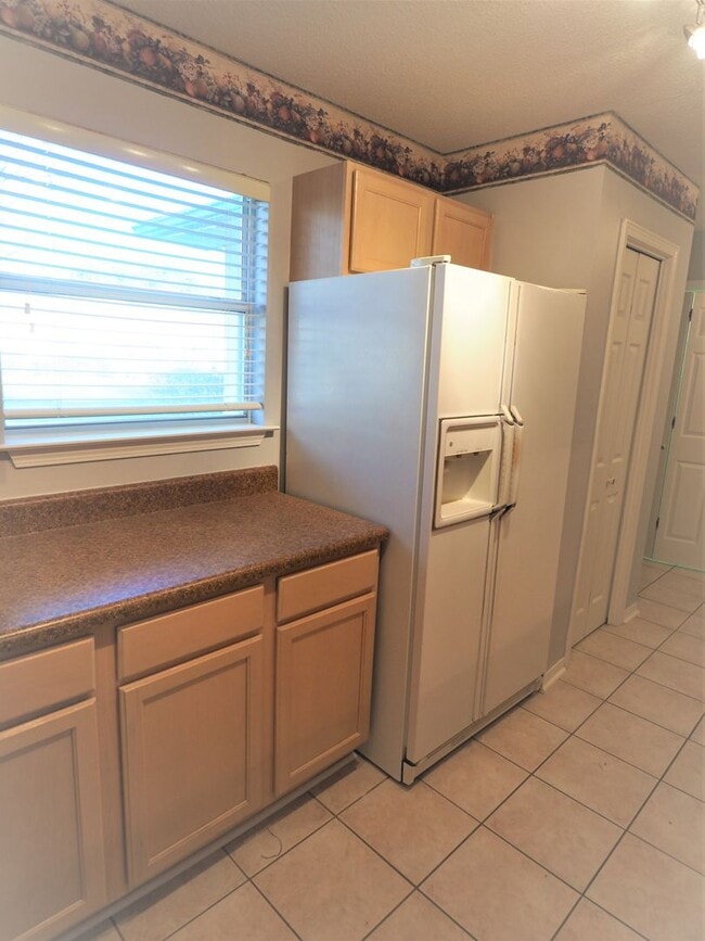 Building Photo - Home in Glenlakes Subdivision!