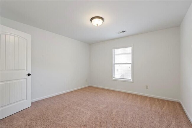 Building Photo - 2080 Redbarn Court