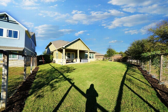 Building Photo - Executive 5-Bedroom Home in Coveted Crossvine Subdivision - Realtor Commission: $750