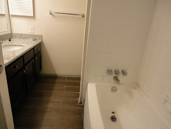 Building Photo - 6654 Montauk Dr