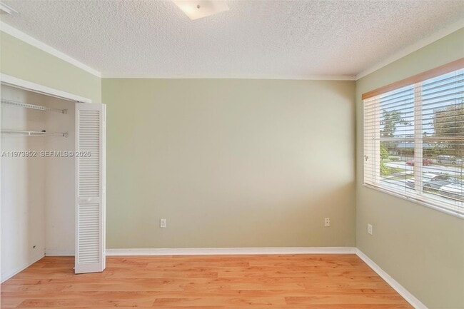 Building Photo - 6375 SW 139th Ave