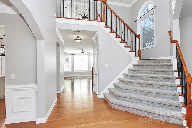 Building Photo - 9607 Royal Colony Dr