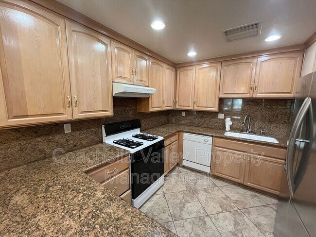 Building Photo - 46630 Vargas Rd