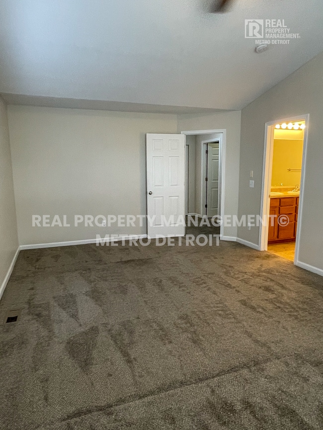 Building Photo - SPRING INTO A NEW HOME