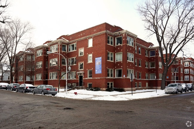 Building Photo - Greenleaf-Paulina Apartments