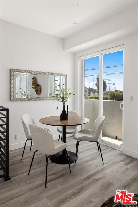 Building Photo - 4916 1/2 S Centinela Ave