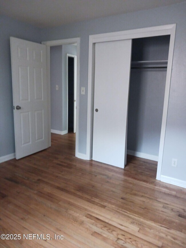 Building Photo - 1151 W 25th St