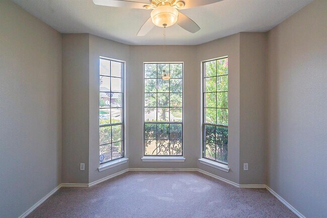 Building Photo - 2324 Spruce Springs Way