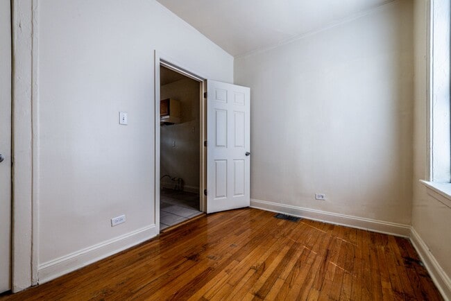 Building Photo - 8001 S Carpenter