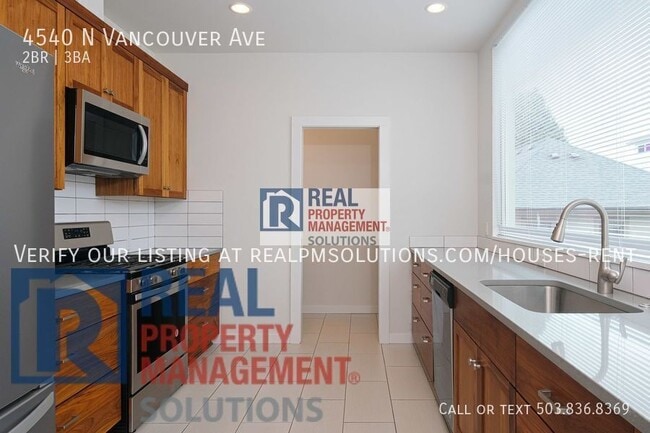 Building Photo - 4540 N Vancouver Ave