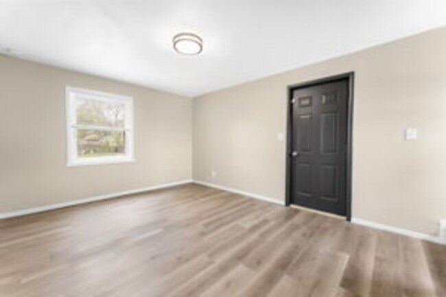 Building Photo - 32015 Ottawa St