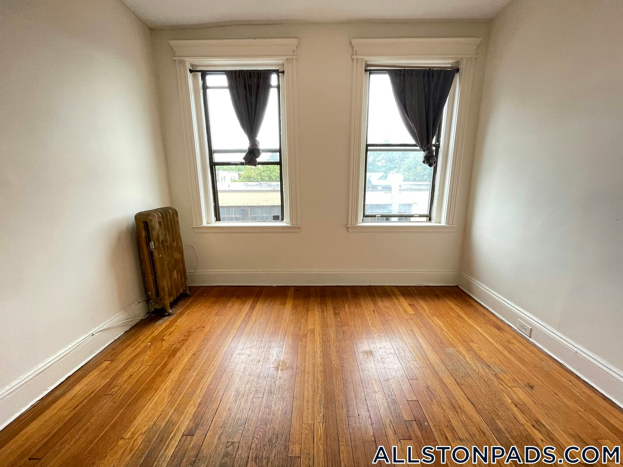 Building Photo - 1148 Commonwealth Ave