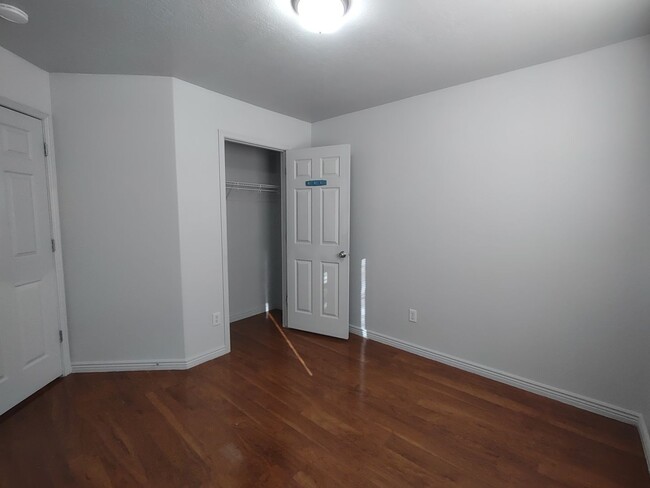 Building Photo - Hot Property! 3 Bedrooms under $1600!!!