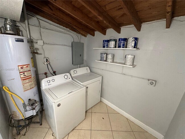 Building Photo - 7860 SW 16th St