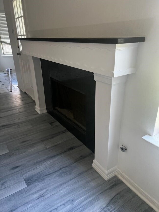 Building Photo - 17614 Glenmark Dr
