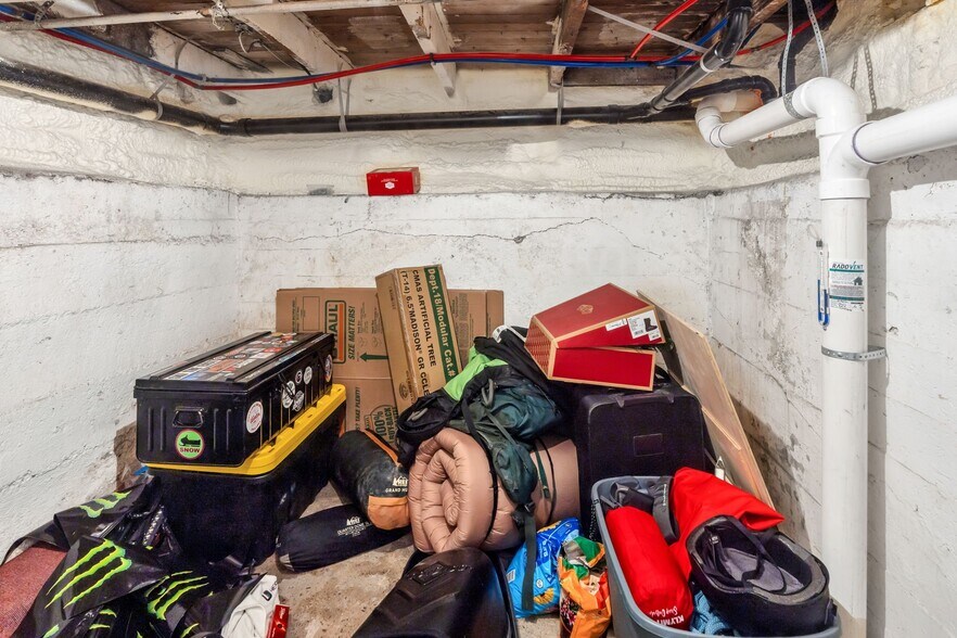 Building Photo - 854 S 700 E