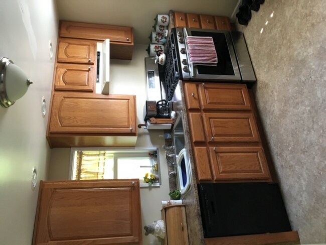 Building Photo - Munhall/Homestead Park 3BR House