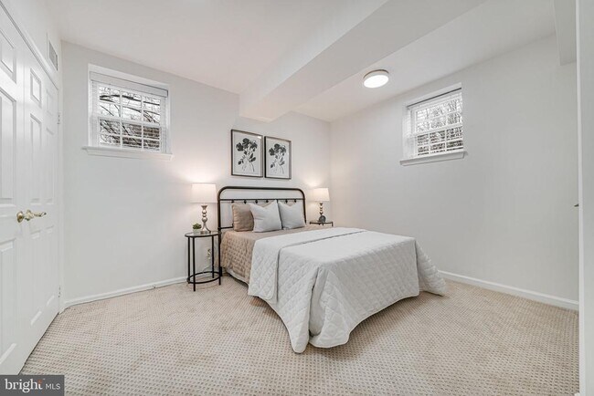 Building Photo - 3701 39th St NW