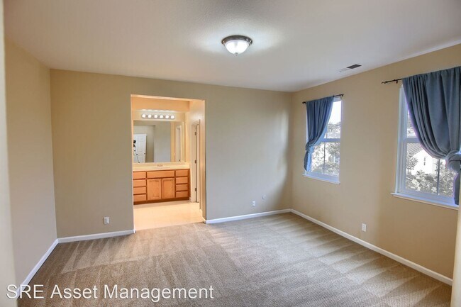 Building Photo - 4 br, 4 bath House - 232 Meadow Pine Pl
