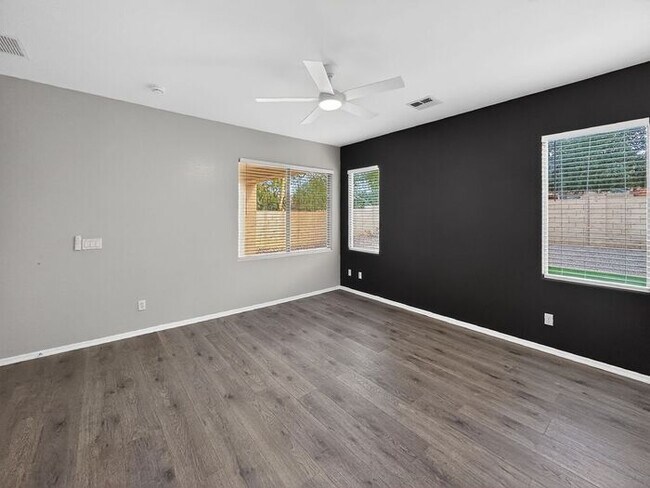 Building Photo - Single level, 4 bed 2 bath in Gilbert