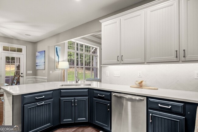 Building Photo - 75 Drews Ridge Dr
