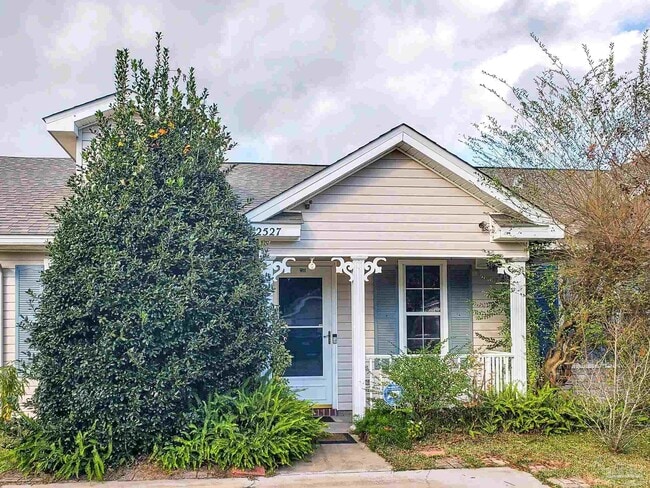 Primary Photo - 2527 Trailwood Dr