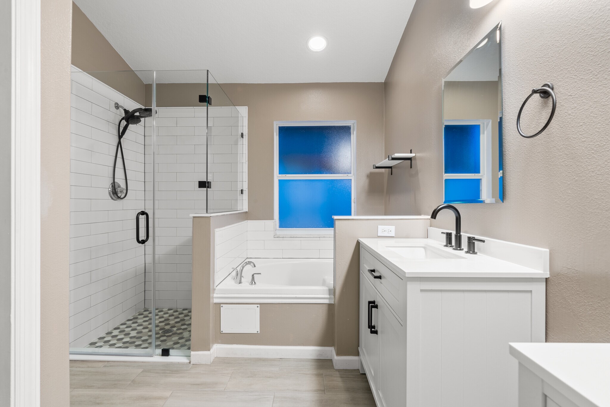 Building Photo - 2817 Moultrie Creek Dr