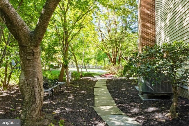 Building Photo - 4705 Rippling Pond Dr