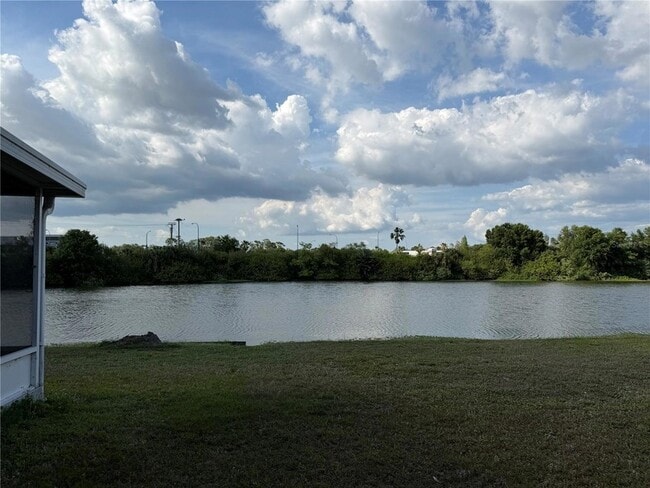 Building Photo - 758 Burlwood St