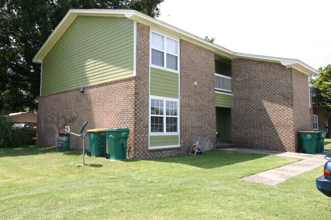 Building Photo - Valley Green Apartments