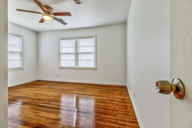 Building Photo - 640 Parsons Dr