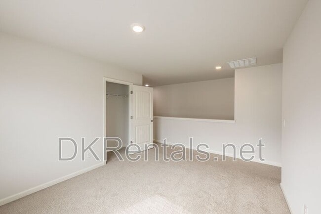 Building Photo - 261 Barnwood Ln