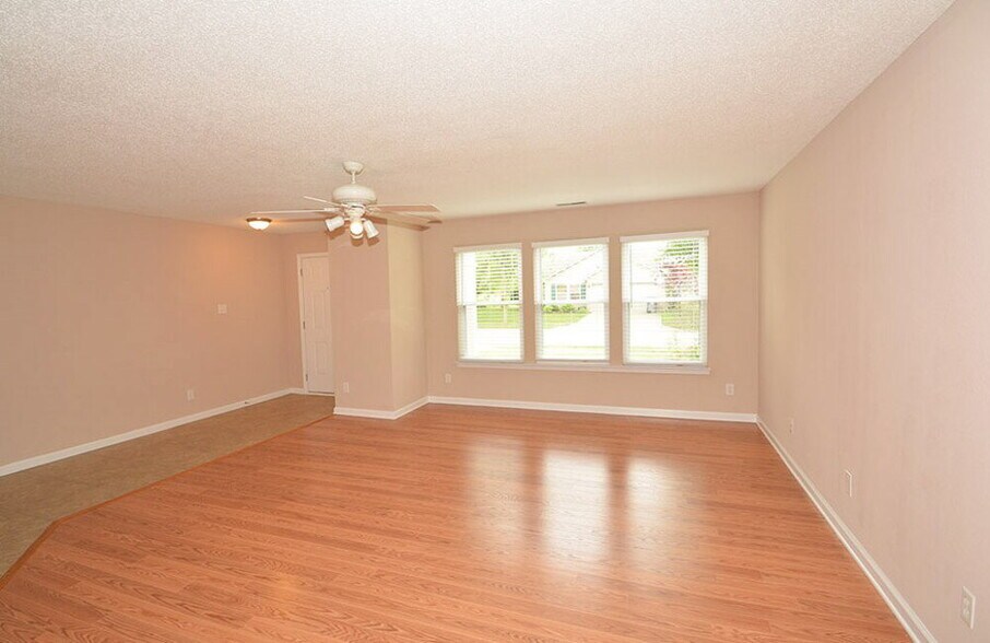 Building Photo - 7732 Mistflower Ln