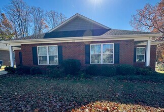 Building Photo - MOVE-IN READY! **MOVE-IN Special $250 off the 1st full month's rent.**