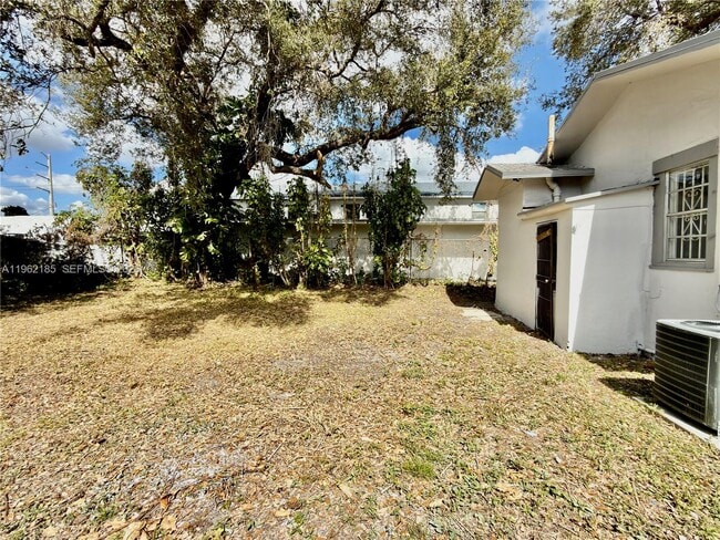 Building Photo - 5720 NW 23rd Ave