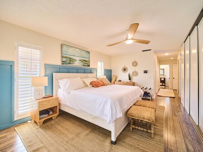 Building Photo - 2281 SW Starling Dr